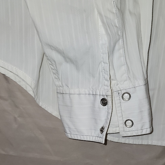 Guess White and Gray Embroidered  Pearl Snap Western Men's Shirt - Picture 5 of 12
